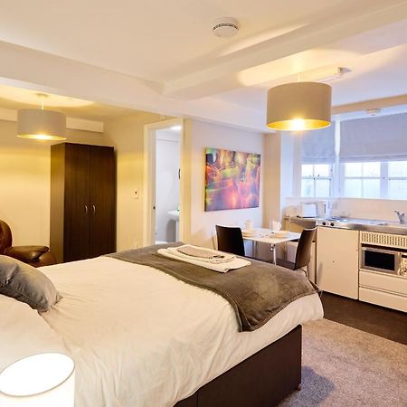 Oyo Studiotel Hartlepool Bagian luar foto