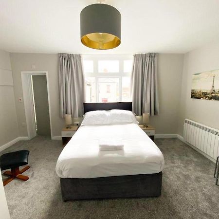 Oyo Studiotel Hartlepool Bagian luar foto