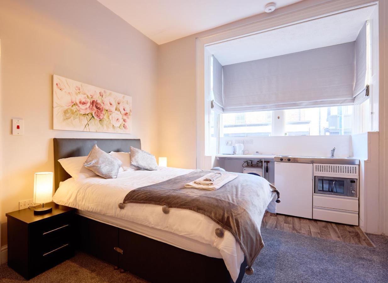 Oyo Studiotel Hartlepool Bagian luar foto