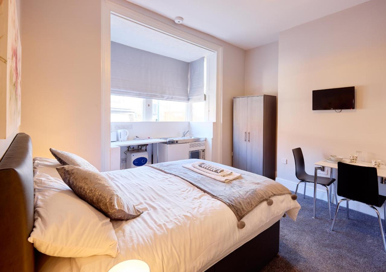 Oyo Studiotel Hartlepool Bagian luar foto