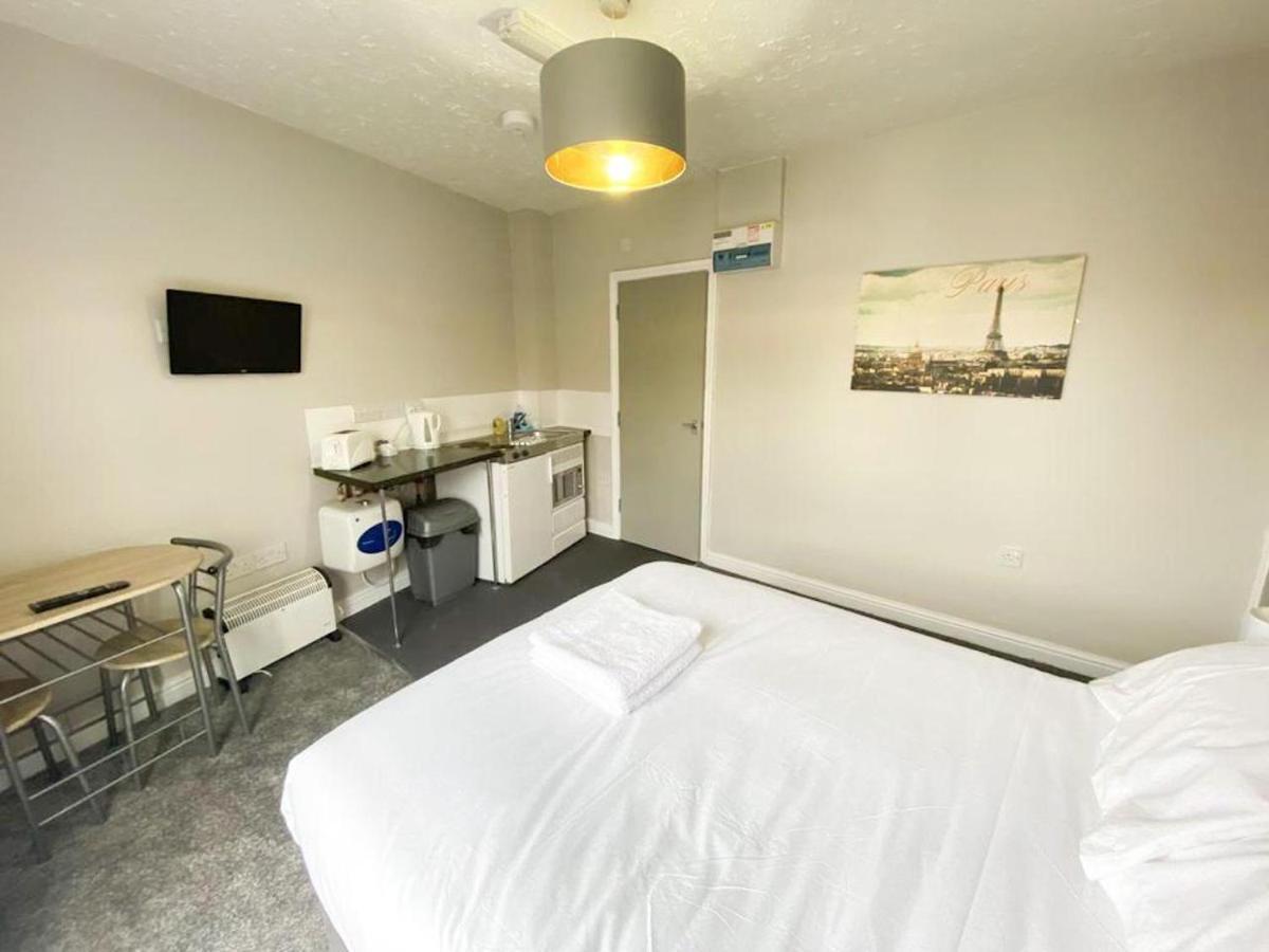 Oyo Studiotel Hartlepool Bagian luar foto